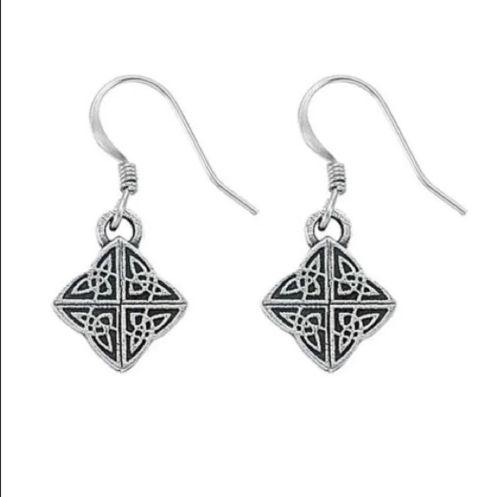 Danforth Pawter USA Celtic Knot mini wire earrings - Picture 1 of 3
